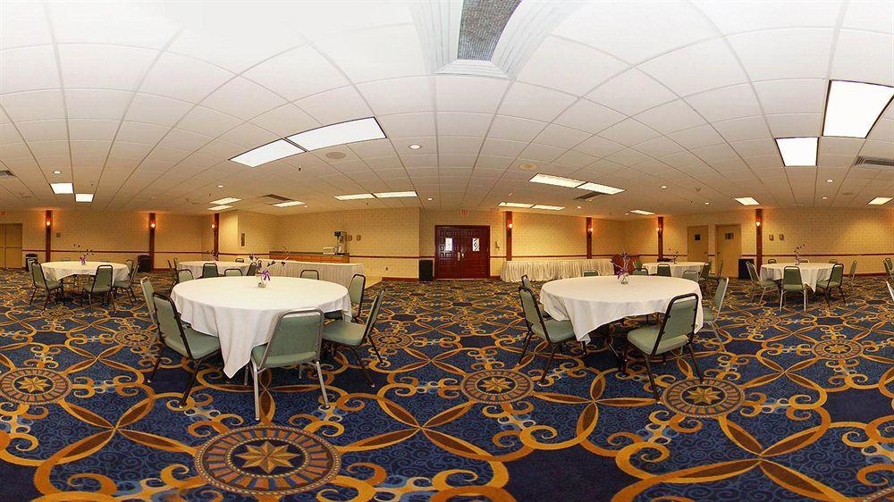 Clarion Hotel Broken Arrow - Tulsa Exterior foto