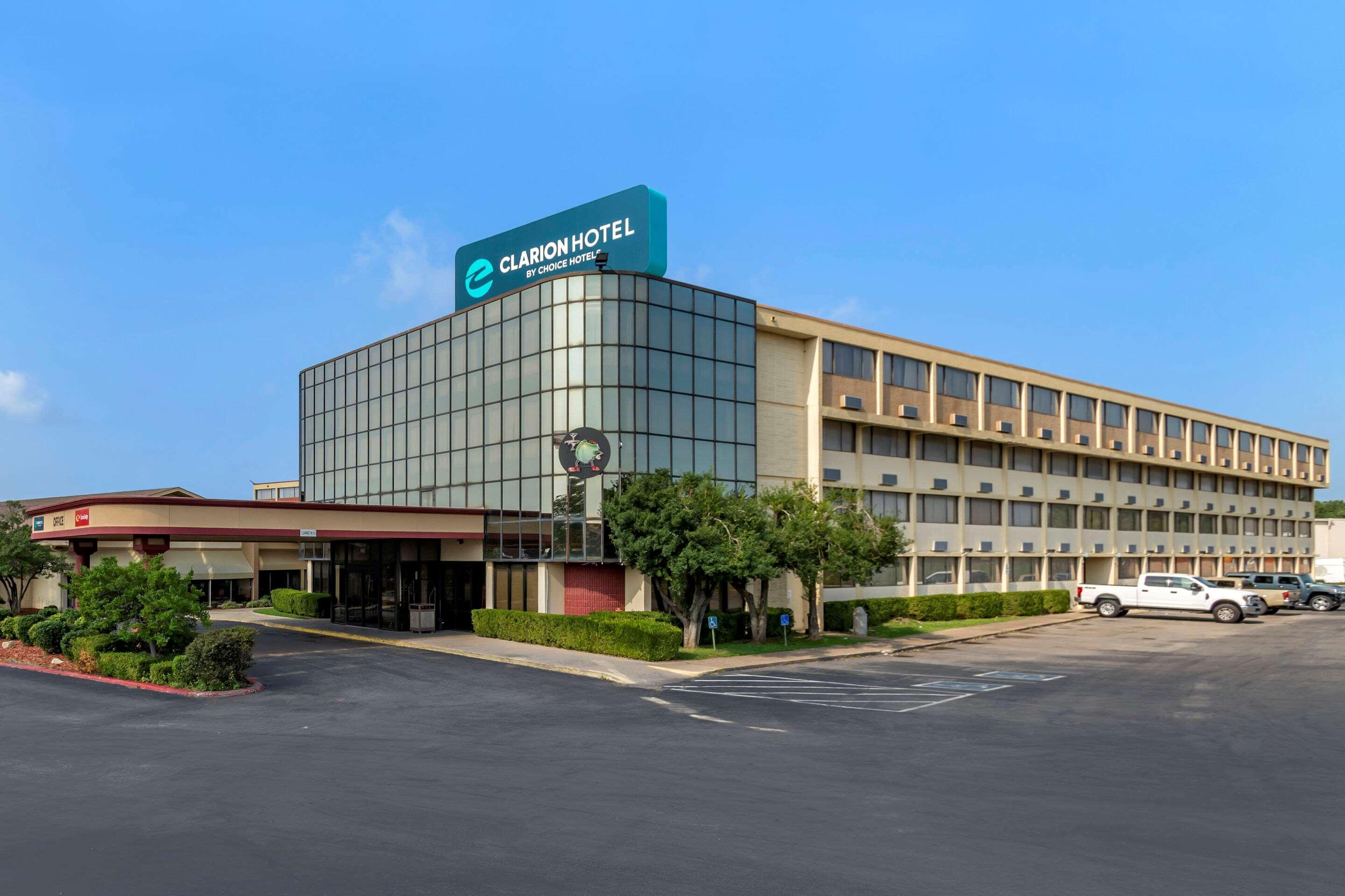 Clarion Hotel Broken Arrow - Tulsa Exterior foto