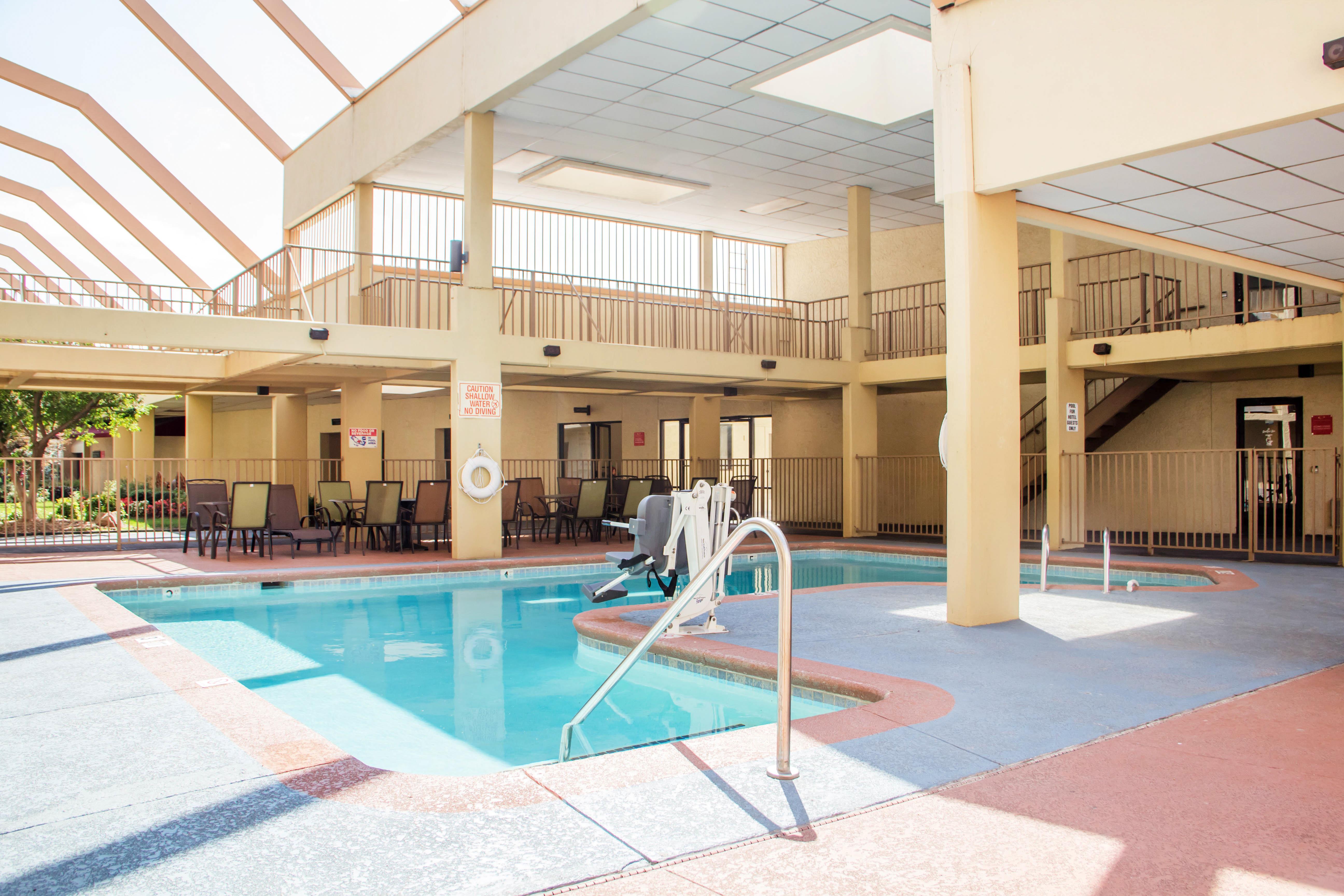 Clarion Hotel Broken Arrow - Tulsa Exterior foto