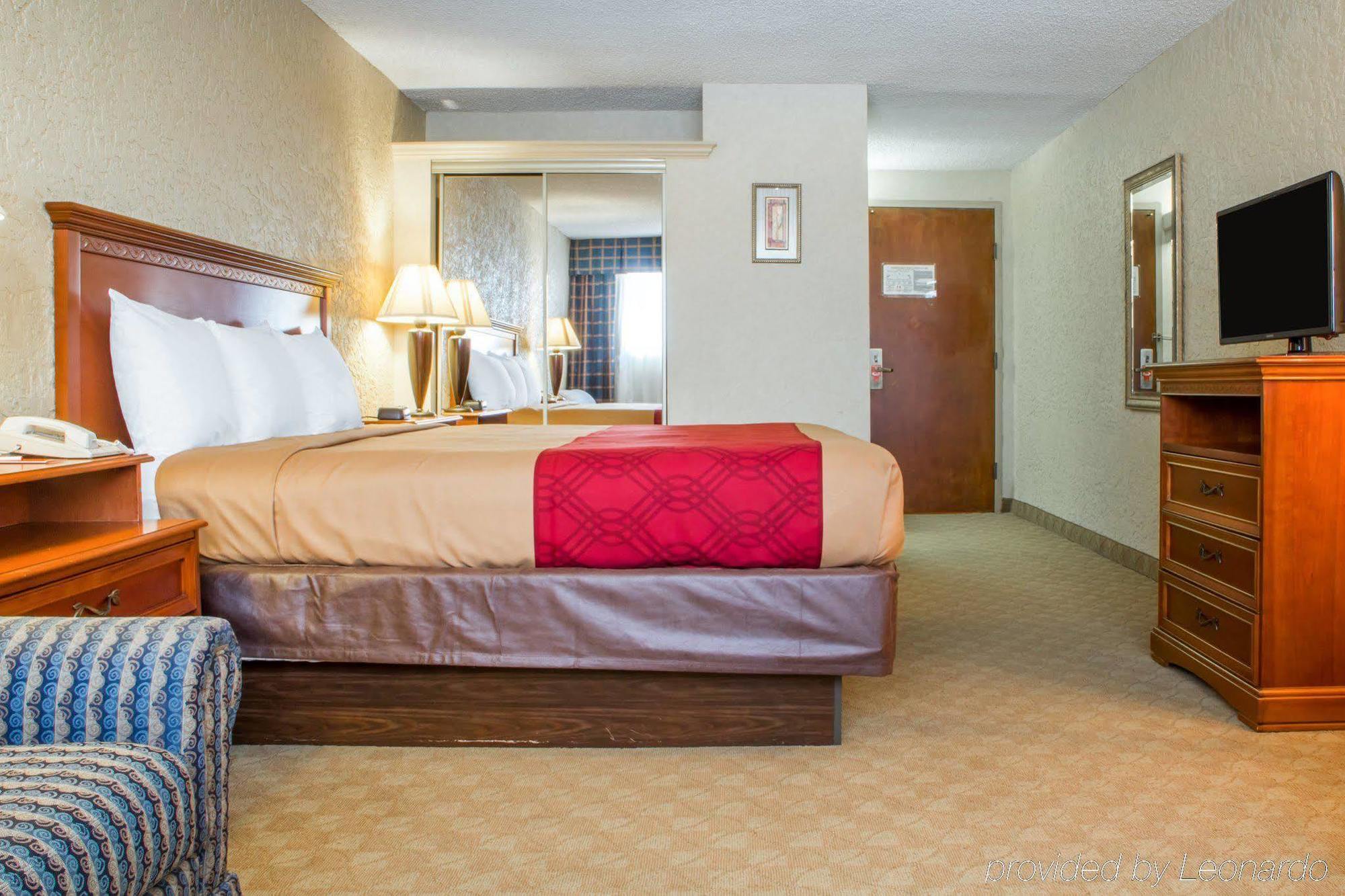 Clarion Hotel Broken Arrow - Tulsa Exterior foto
